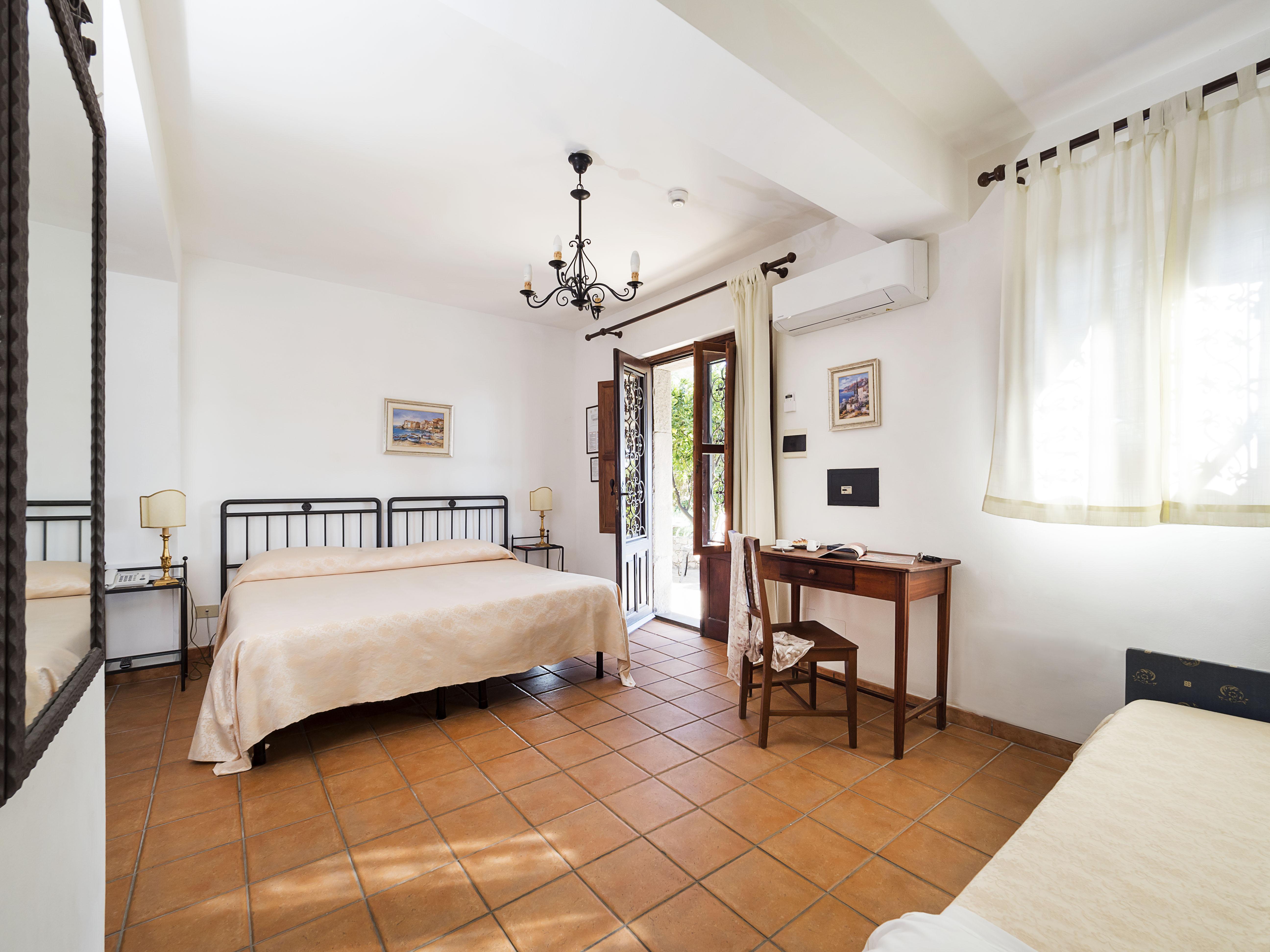 Hotel Bel Soggiorno Таормина Екстериор снимка