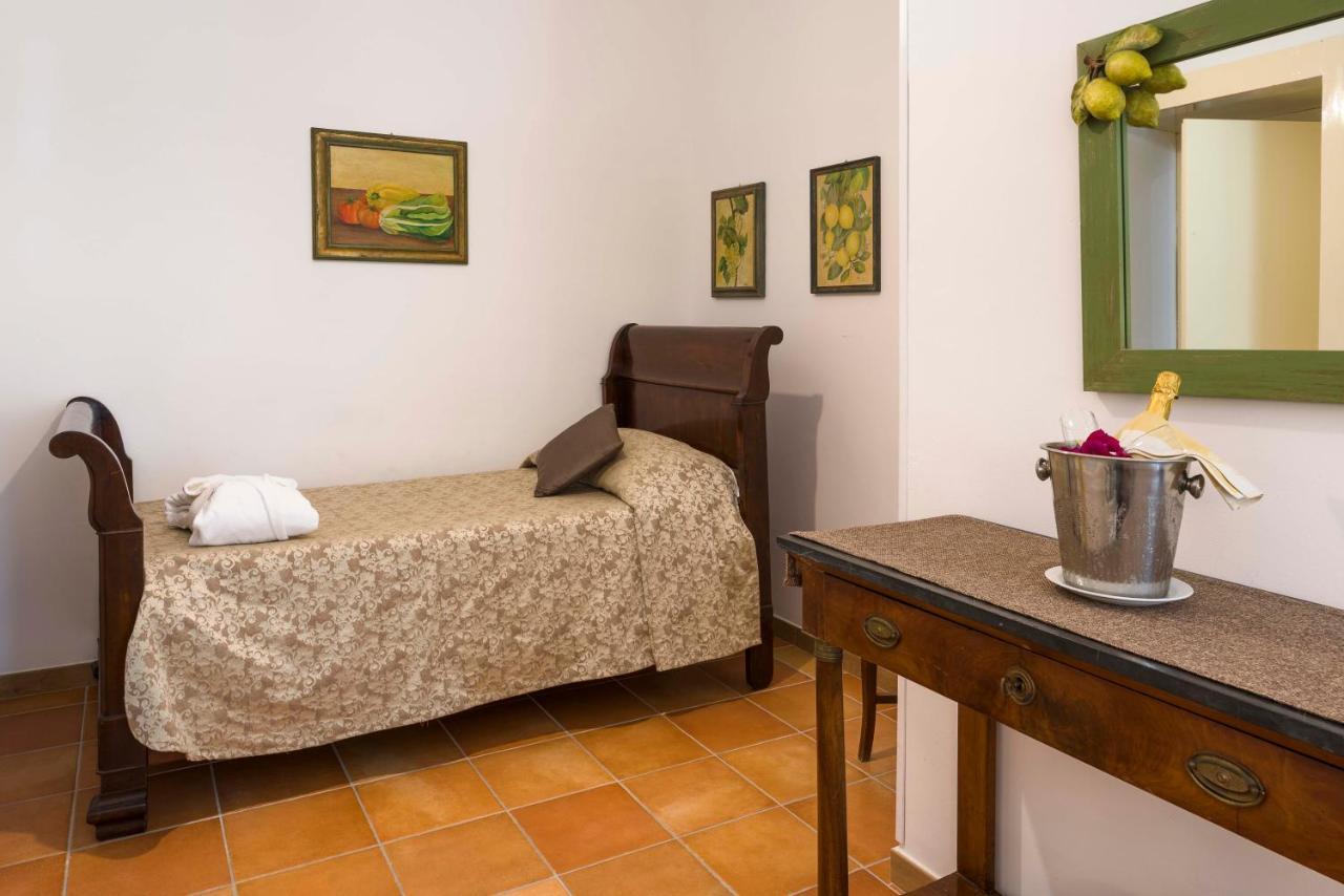 Hotel Bel Soggiorno Таормина Екстериор снимка
