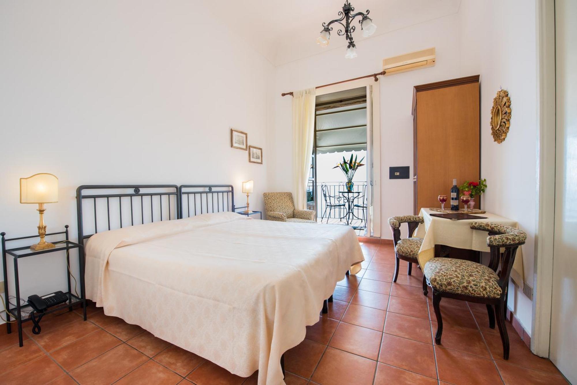 Hotel Bel Soggiorno Таормина Екстериор снимка