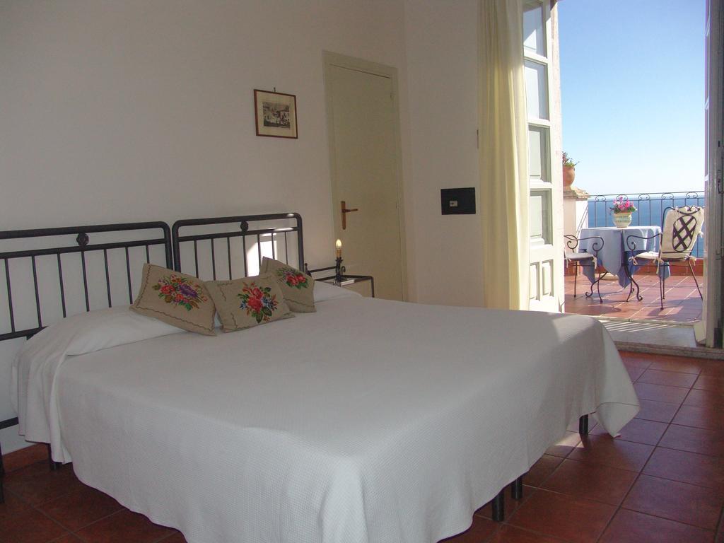 Hotel Bel Soggiorno Таормина Екстериор снимка